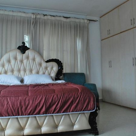 Jacuzzi City Home คัมพาลา ภายนอก รูปภาพ