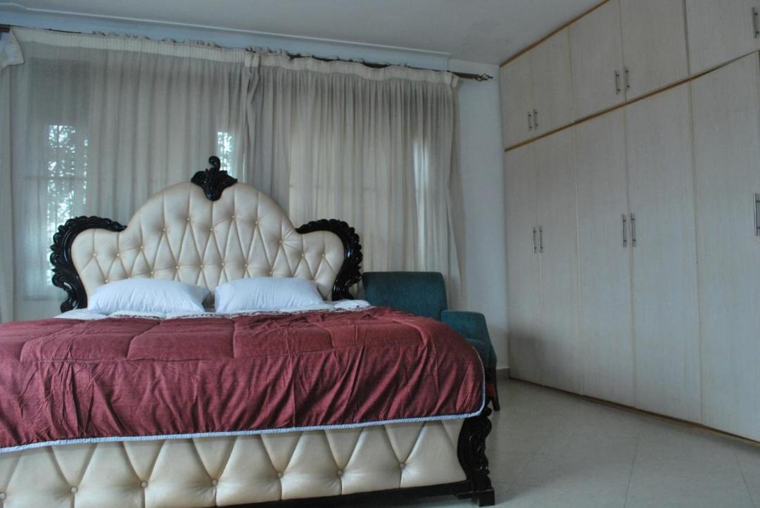 Jacuzzi City Home คัมพาลา ภายนอก รูปภาพ