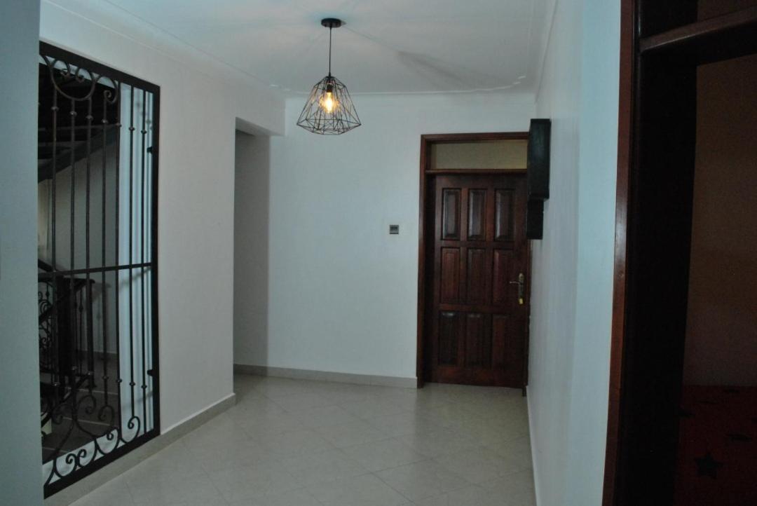 Jacuzzi City Home คัมพาลา ภายนอก รูปภาพ