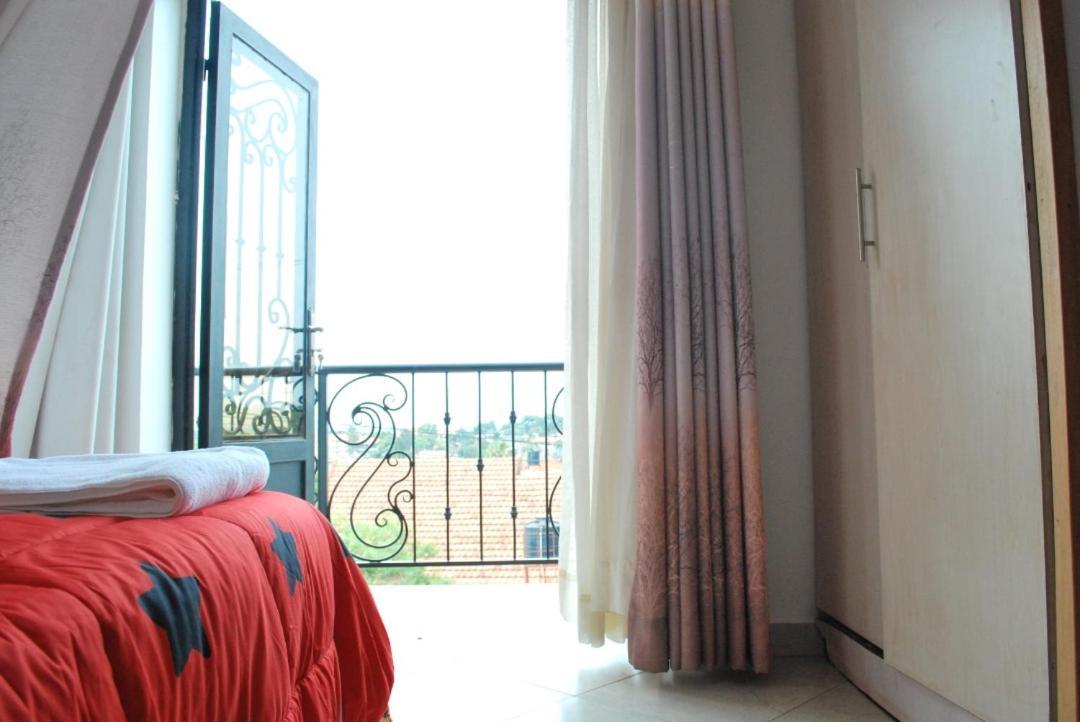 Jacuzzi City Home คัมพาลา ภายนอก รูปภาพ