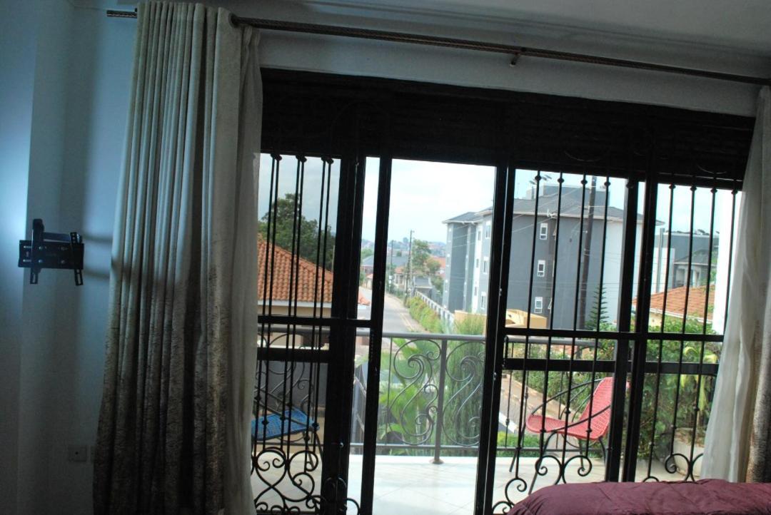 Jacuzzi City Home คัมพาลา ภายนอก รูปภาพ