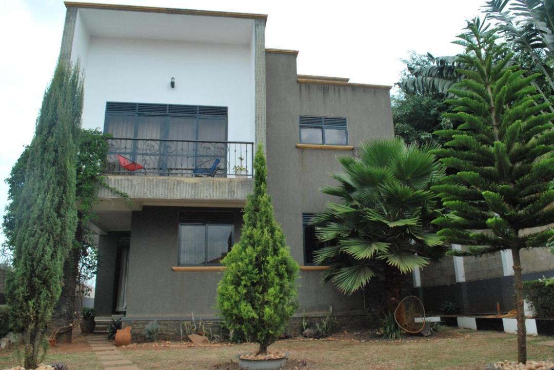 Jacuzzi City Home คัมพาลา ภายนอก รูปภาพ