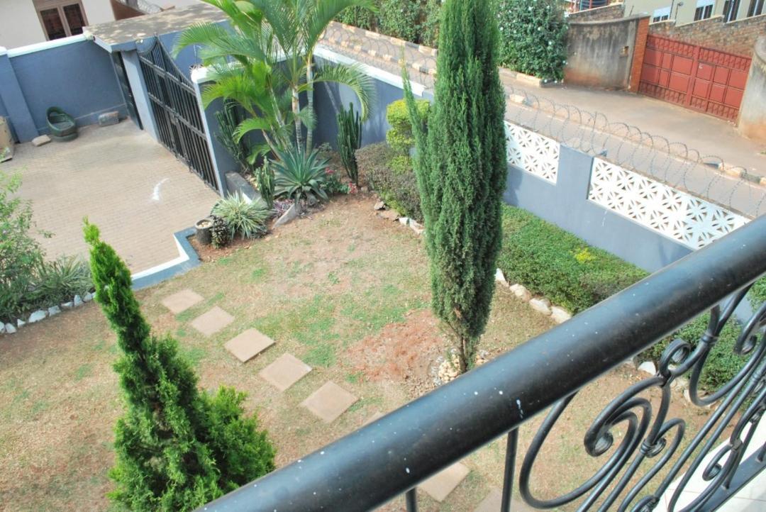 Jacuzzi City Home คัมพาลา ภายนอก รูปภาพ